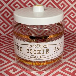 Vintage Pyrex cookie jar